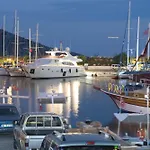Sisyphos Готель 2*
